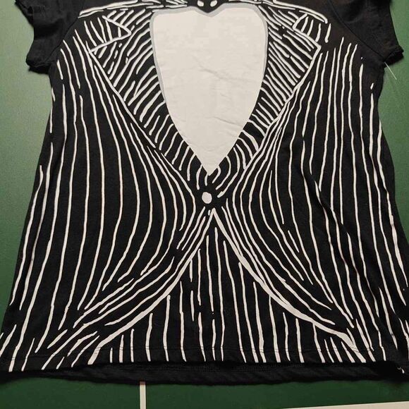 Disney's Nightmare Before Christmas Hooded Skull T-Shirt - XXL Juniors - Picture 3 of 6